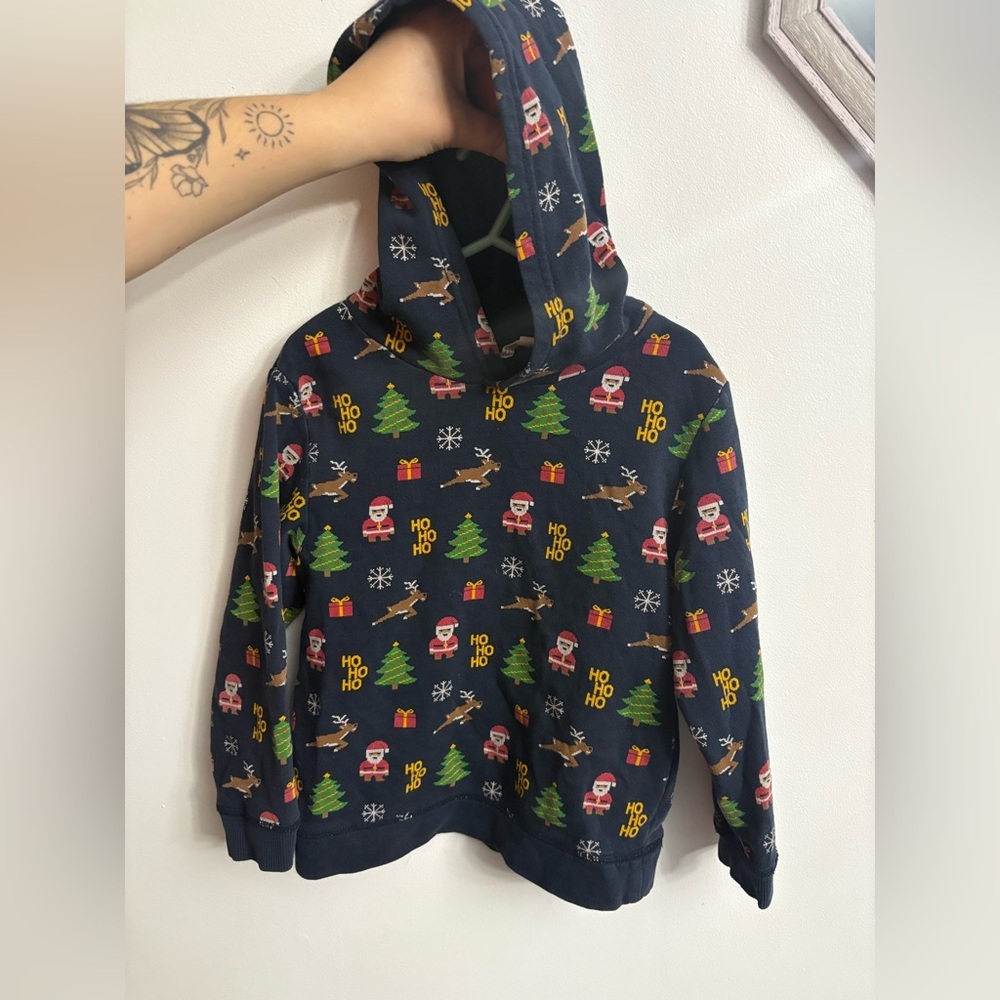 4/30$ H&M Navy Holiday Hoodie with Festive Motifs 4-6 years